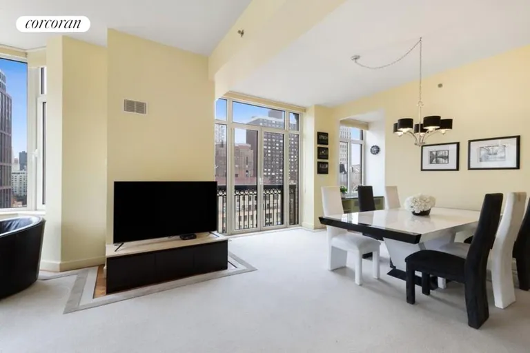 New York City Real Estate | View 400 East 51st Street, 17A | room 6 | View 7