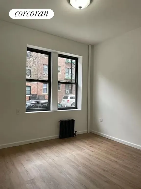 New York City Real Estate | View 43-29 39th Place, 9 | room 2 | View 3