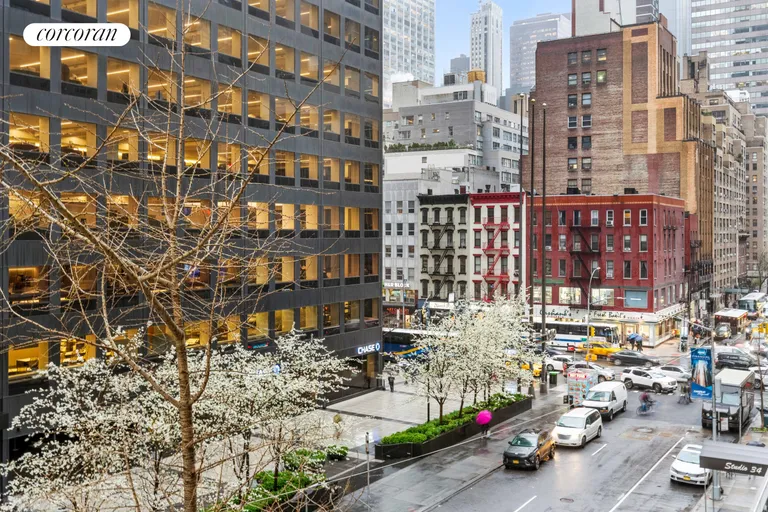 New York City Real Estate | View 209 East 56th Street, 5E | room 4 | View 5