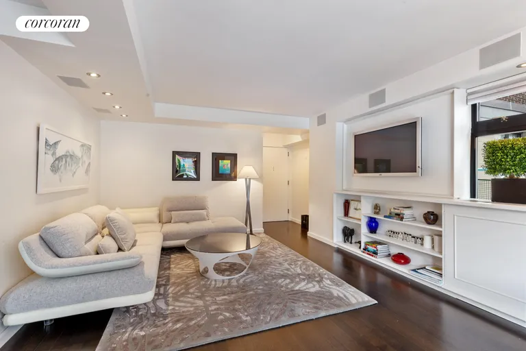 New York City Real Estate | View 140 Charles Street, 2E | Living Room | View 3