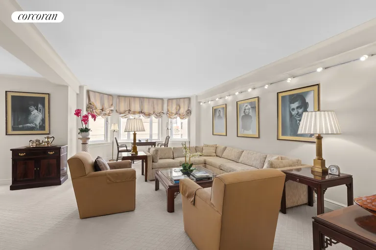 New York City Real Estate | View 880 Fifth Avenue, 4L | Living Room | View 2