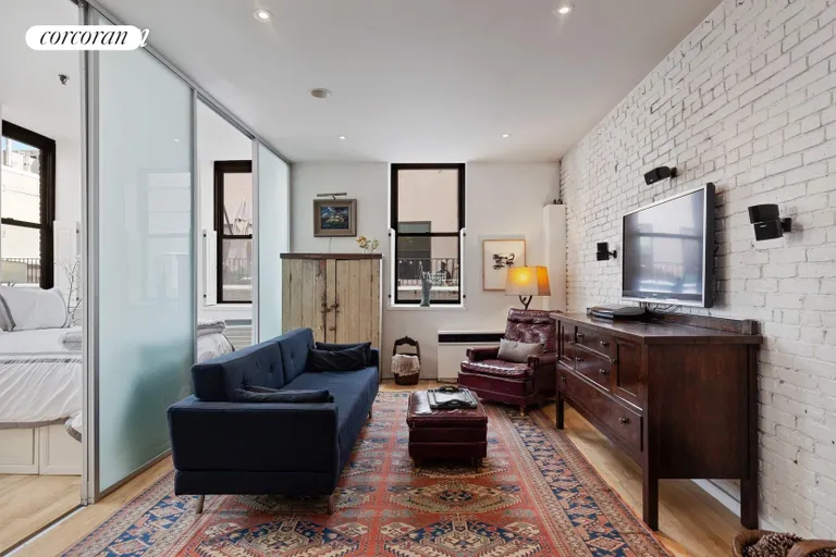 New York City Real Estate | View 324 Pearl Street, 5G | Living Room | View 2