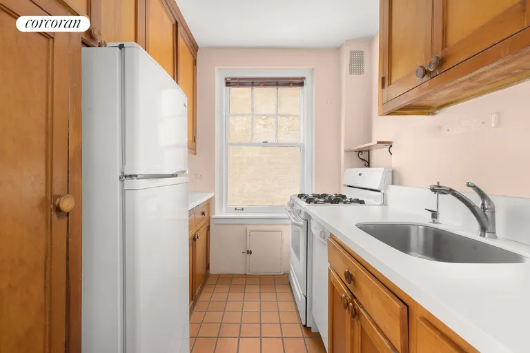 New York City Real Estate | View 336 West End Avenue, 5E | room 6 | View 7