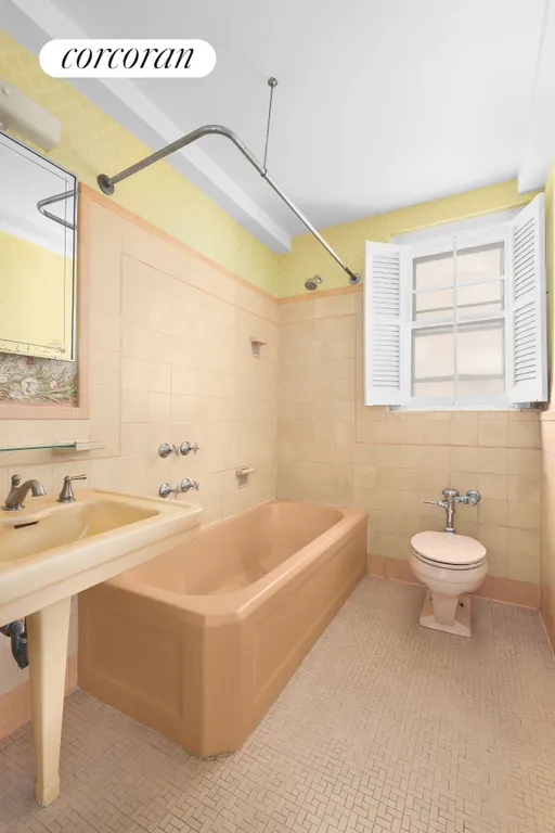 New York City Real Estate | View 336 West End Avenue, 5E | room 8 | View 9