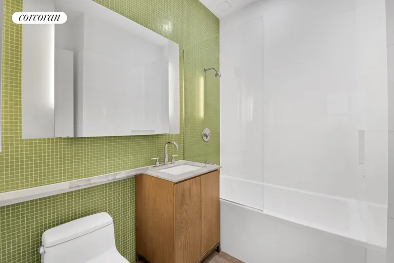 New York City Real Estate | View 71 Nassau Street, PHB | Full Bathroom | View 6