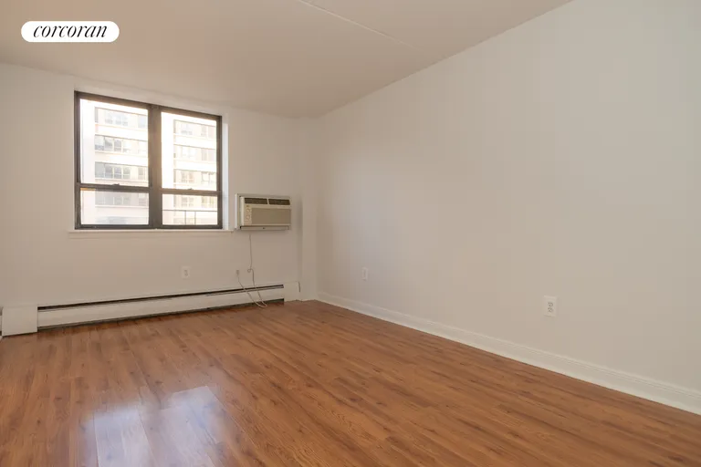 New York City Real Estate | View 220 Manhattan Avenue, 4L | Bedroom | View 6