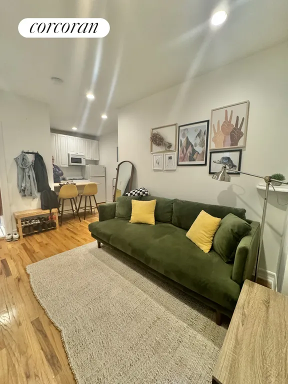 New York City Real Estate | View 413 East 70th Street, 6 | 1 Bed, 1 Bath | View 1
