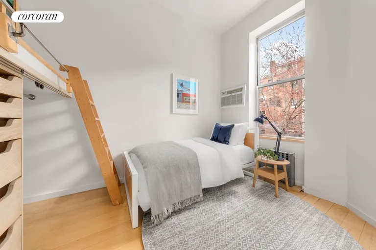 New York City Real Estate | View 109 West 70th Street, 2R | room 7 | View 8