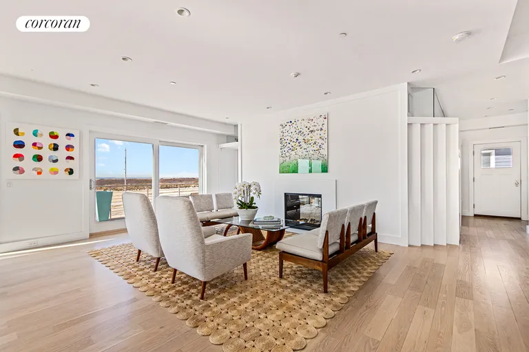 New York City Real Estate | View 15 Essex Walk | room 4 | View 5