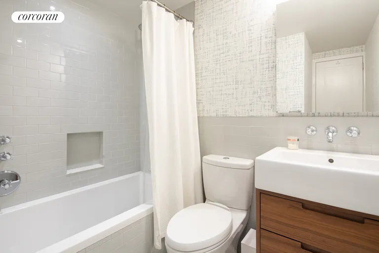 New York City Real Estate | View 186 Dean Street | Full Bathroom | View 10