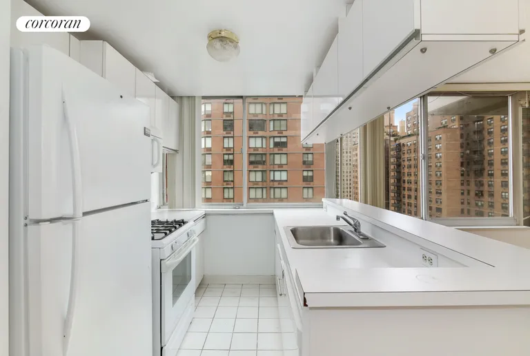 New York City Real Estate | View 404 East 79th Street, 11C | Kitchen | View 4