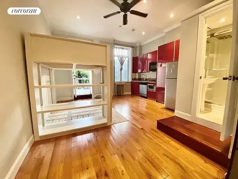 New York City Real Estate | View 146 Summit Street, 1R | room 6 | View 7