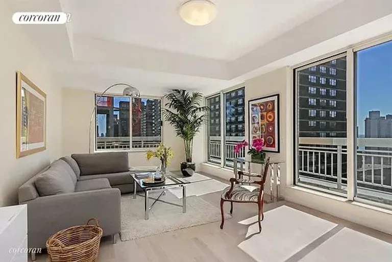 New York City Real Estate | View 170 East 87th Street, E20A | 3 Beds, 3 Baths | View 1
