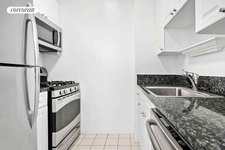 New York City Real Estate | View 400 East 90th Street, 14C | Kitchen | View 2