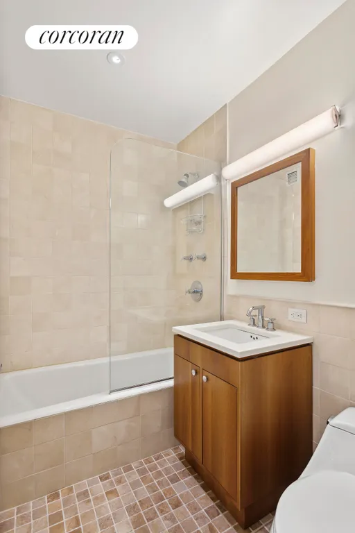 New York City Real Estate | View 10 West End Avenue, 19C | Bathroom | View 8
