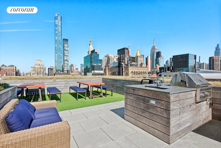 New York City Real Estate | View 160 East 22nd Street, 6A | Common Roof Deck | View 5