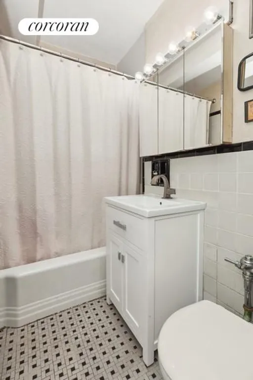 New York City Real Estate | View 83-11 139th Street, 3H | Full Bathroom | View 8