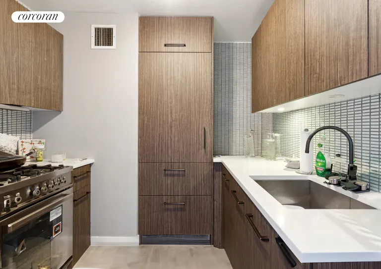 New York City Real Estate | View 175 West 95th Street, 24A | Kitchen | View 3