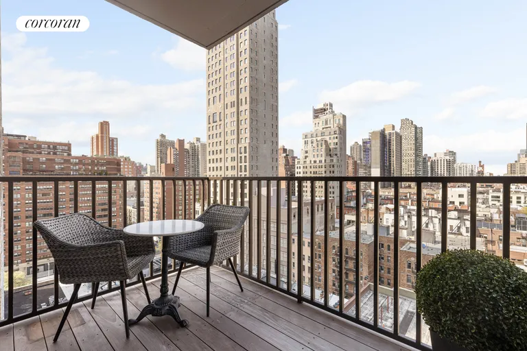 New York City Real Estate | View 323 East 79th Street, 14 | room 7 | View 8