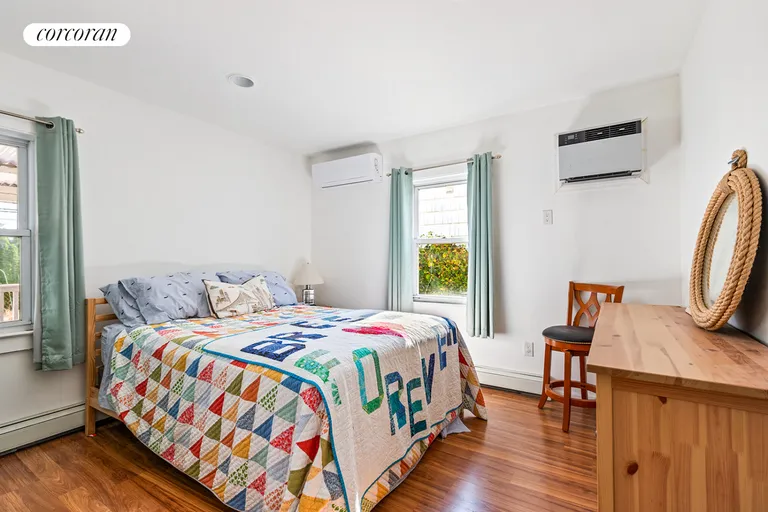 New York City Real Estate | View 3 Beach 220th Street | room 3 | View 4