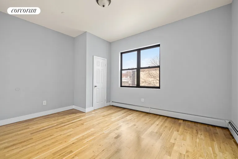New York City Real Estate | View 527 Glenmore Avenue, 2 | room 2 | View 3