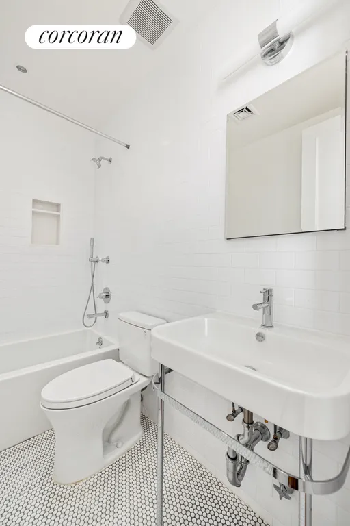 New York City Real Estate | View 174 Court Street, 2 | Full Bathroom | View 10