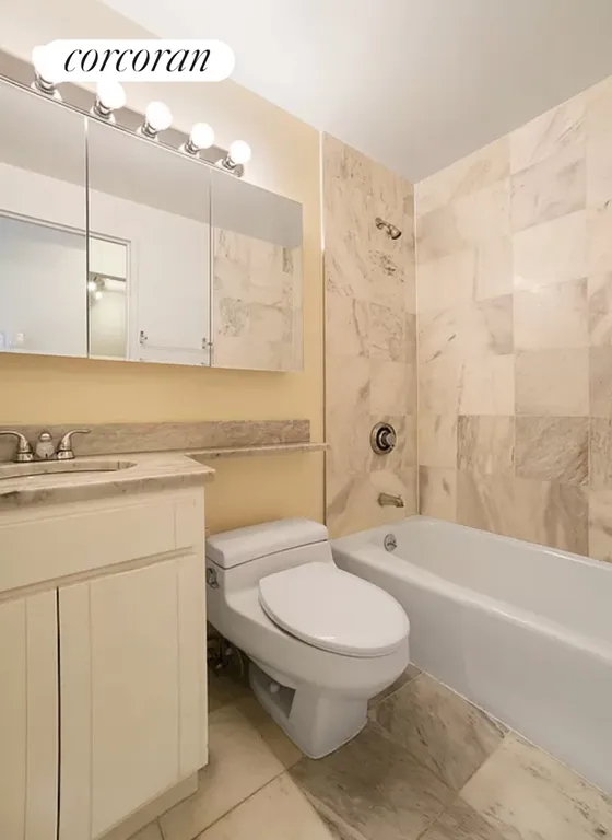 New York City Real Estate | View 393 West 49th Street, 4X | room 3 | View 4