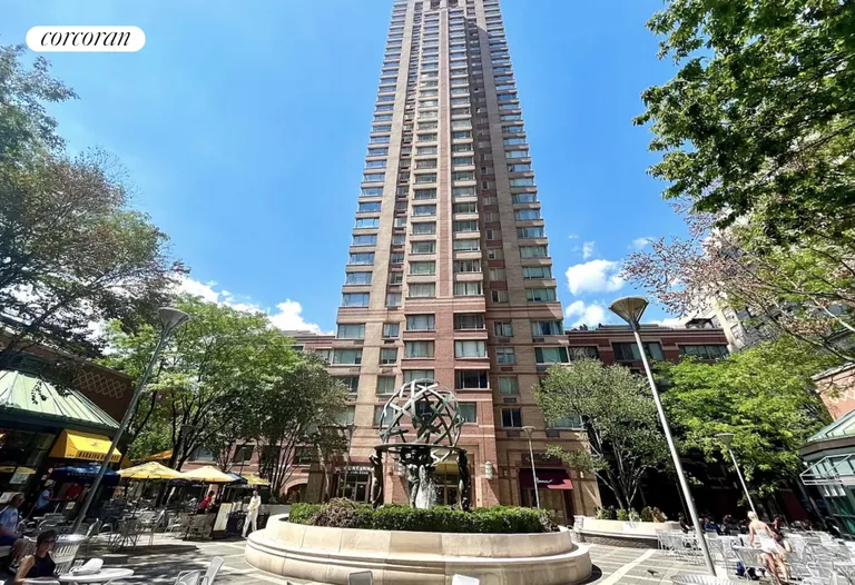 New York City Real Estate | View 393 West 49th Street, 4X | room 6 | View 7