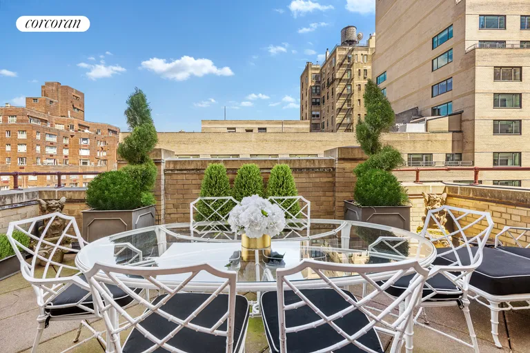 New York City Real Estate | View 40 East 61st Street, 12C | room 1 | View 2
