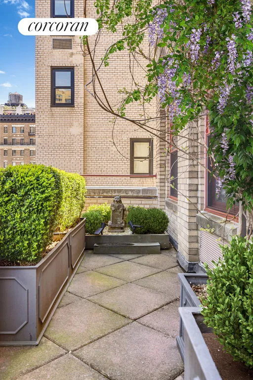 New York City Real Estate | View 40 East 61st Street, 12C | room 15 | View 16