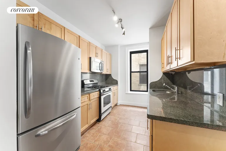 New York City Real Estate | View 250 Riverside Drive, 63 | room 1 | View 2