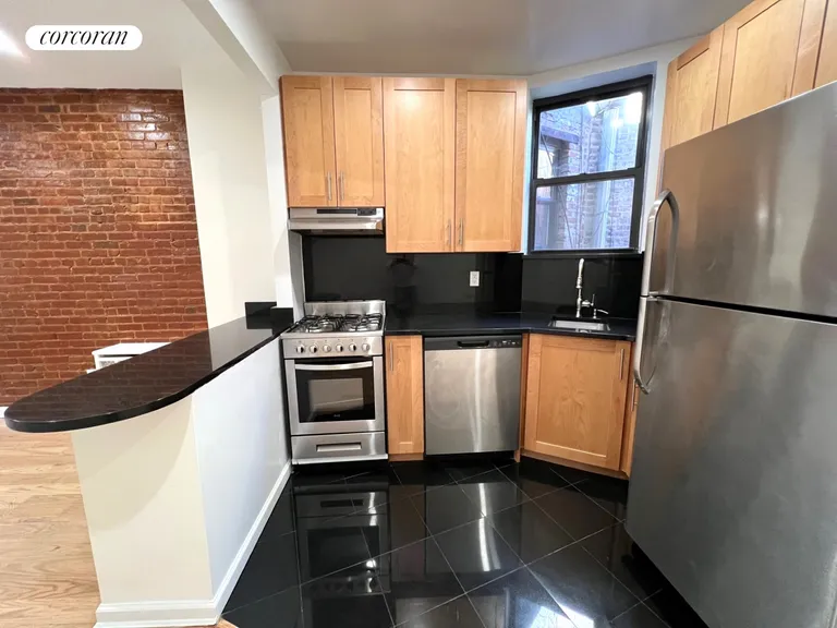 New York City Real Estate | View 149 East 81st Street, 5W | room 1 | View 2