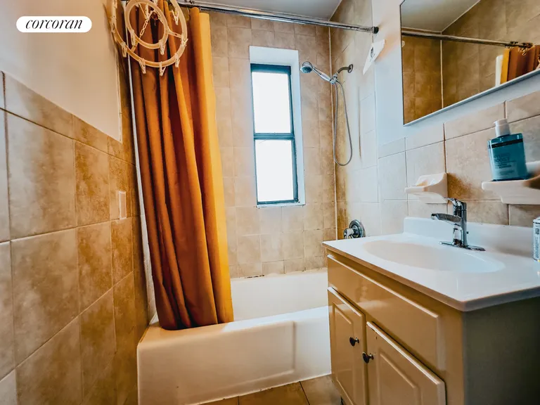 New York City Real Estate | View 1506 Overing Street, 4C | Full Bathroom | View 5