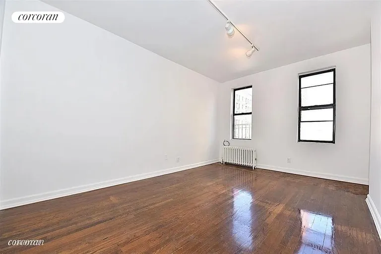 New York City Real Estate | View 301 East 95th Street, 4B | 1 Bed, 1 Bath | View 1