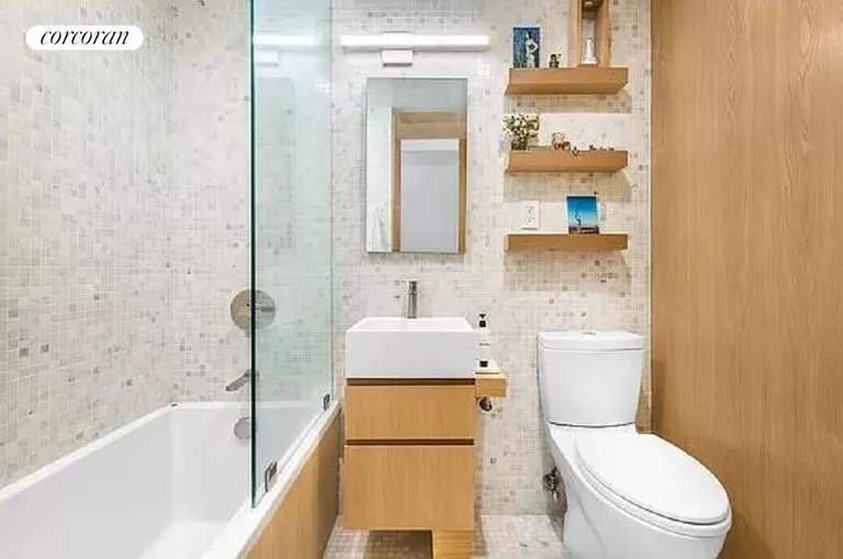 New York City Real Estate | View 310 East 23rd Street, 2H | Full Bathroom | View 4