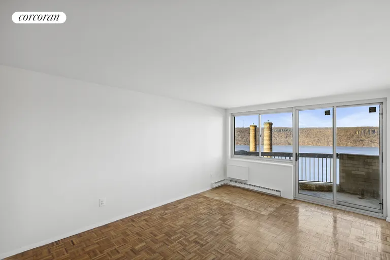 New York City Real Estate | View 1 Glenwood Avenue, 18G | room 1 | View 2