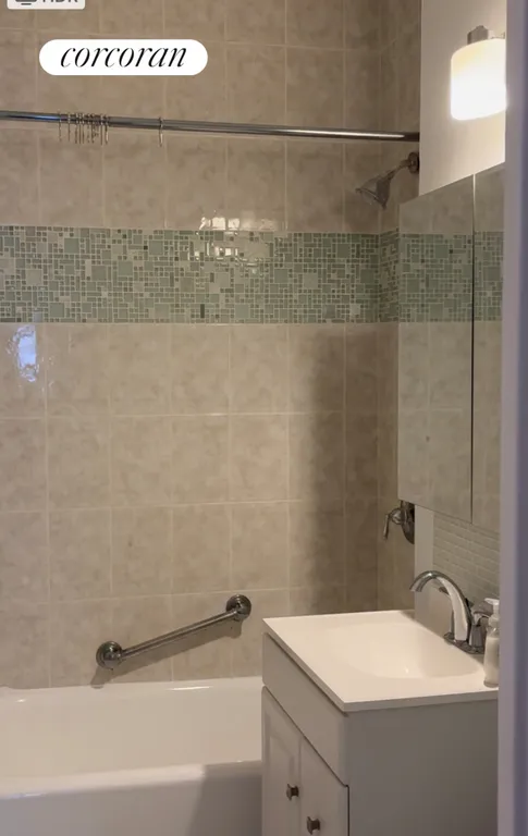 New York City Real Estate | View 33 East 22Nd Street, 4C | Primary Bathroom | View 5