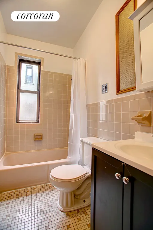 New York City Real Estate | View 230 West 108th Street, 4D | Full Bathroom | View 6