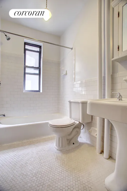 New York City Real Estate | View 230 West 108th Street, 4A | Bathroom | View 7