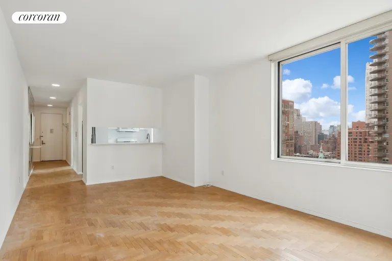 New York City Real Estate | View 170 East 87th Street, E17D | room 3 | View 4