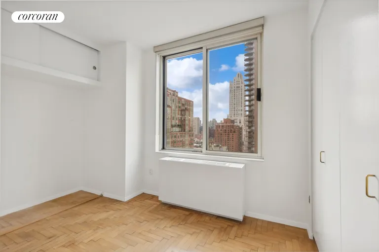 New York City Real Estate | View 170 East 87th Street, E17D | room 5 | View 6