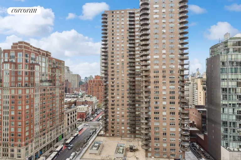 New York City Real Estate | View 170 East 87th Street, E17D | room 8 | View 9