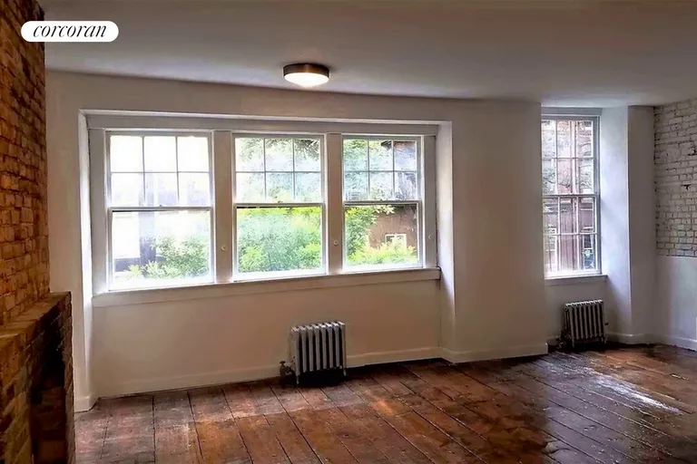 New York City Real Estate | View 225 East 21st Street, CONTINGUOS | room 10 | View 11