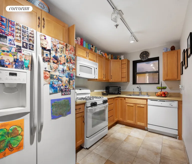 New York City Real Estate | View 701 Tenth Avenue, 2R | room 4 | View 5