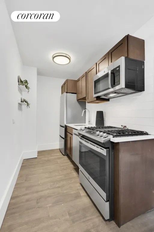 New York City Real Estate | View 2420 Morris Avenue, 6C | room 2 | View 3