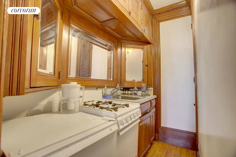New York City Real Estate | View 104 West 80th Street, 7 | Kitchen | View 3