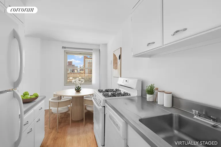 New York City Real Estate | View 80 LaSalle Street, 16F | room 4 | View 5