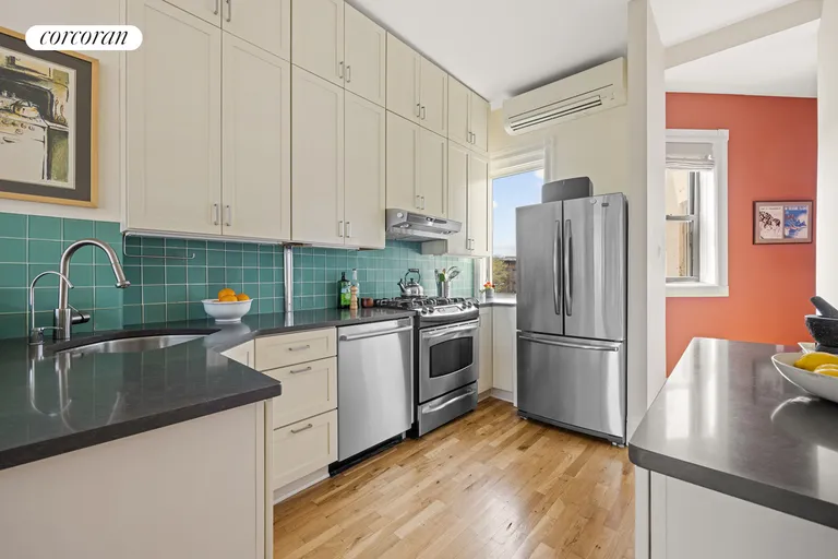 New York City Real Estate | View 22 Lincoln Place, 4L | room 4 | View 5
