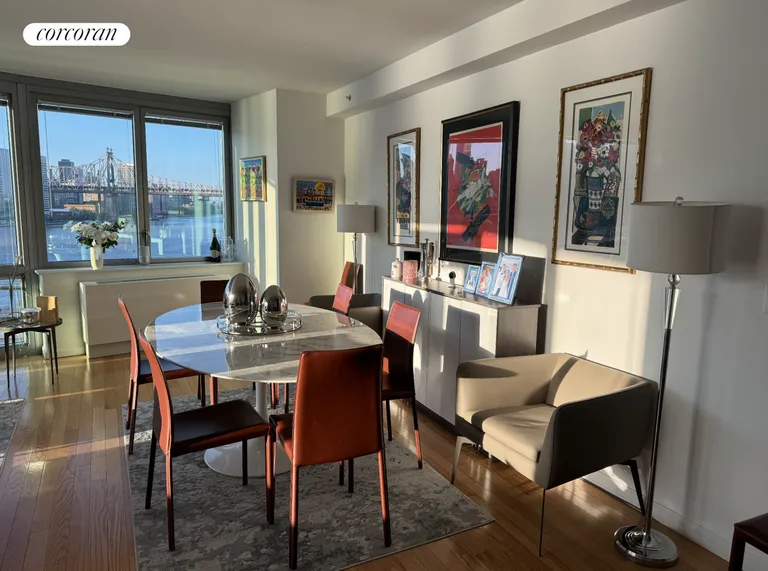 New York City Real Estate | View 4545 Center Boulevard, 810 | room 1 | View 2