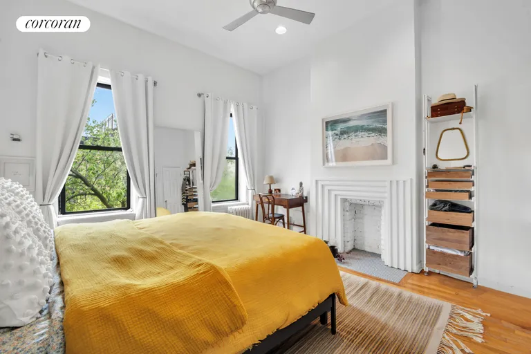 New York City Real Estate | View 160 5th Avenue, 4L | 2 Beds, 2 Baths | View 1